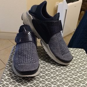 Nike Sock Dart SE Premium size 11 NWOT in box.